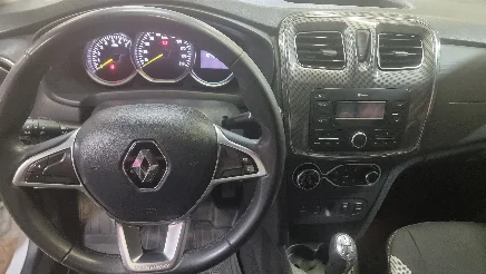Renault Sandero photo-10